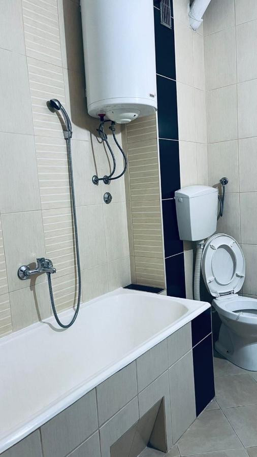 Majdini Clock Tower Apartman พอดโกริกา ภายนอก รูปภาพ